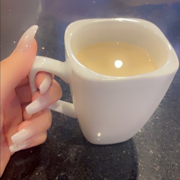 Meet your Posher, T'ari - Picture 2 of 5